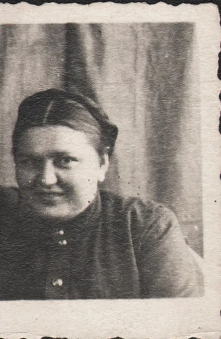 Пятова Анна Ивановна.
