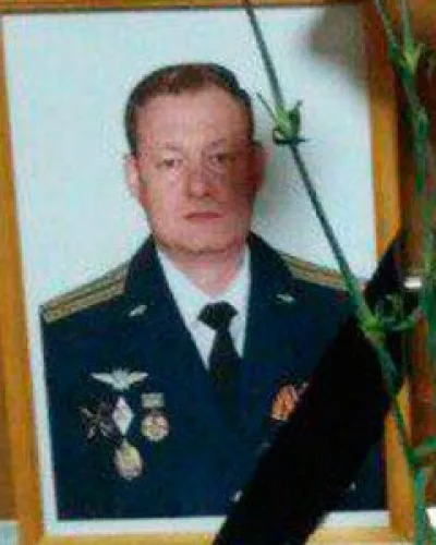 Гущин Артем Анатольевич